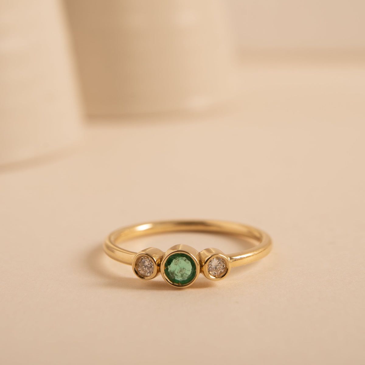Emerald &amp; Diamonds Ring